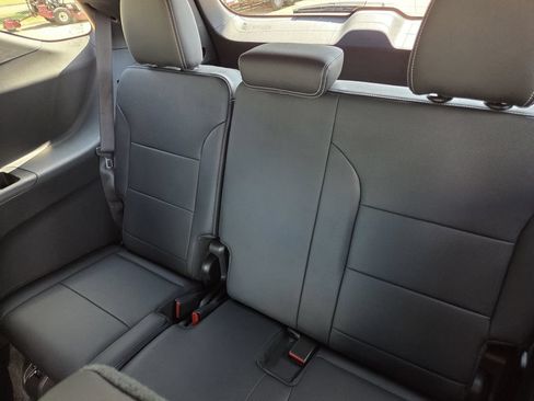 Used 2026 Chevrolet Traverse LT AWD/4WD image 22
