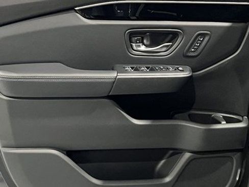 New 2025 Honda Pilot EX-L image 28