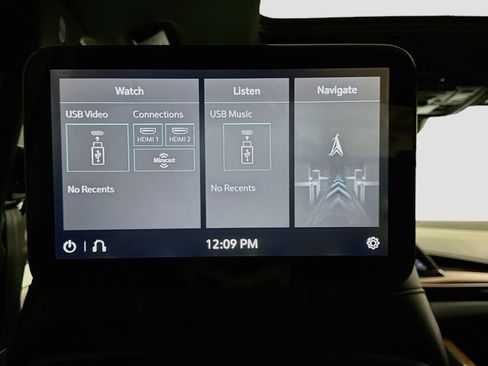 Used 2021 Cadillac Escalade Premium Luxury w/ Driver Assist Tech Package AWD/4WD image 29