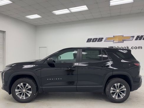 New 2026 Chevrolet Equinox LT w/ Convenience Package II image 8