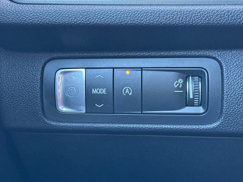 Certified 2024 Chevrolet Traverse LT image 37