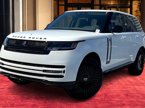 New 2025 Land Rover Range Rover SE image 1