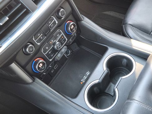 Used 2021 Chevrolet Tahoe LT w/ Luxury Package image 21