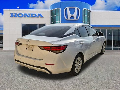Used 2023 Nissan Sentra S FWD image 2