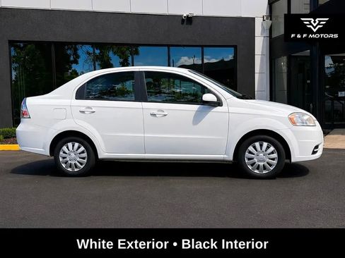 Used 2011 Chevrolet Aveo LT w/ Power and Convenience Package FWD image 3