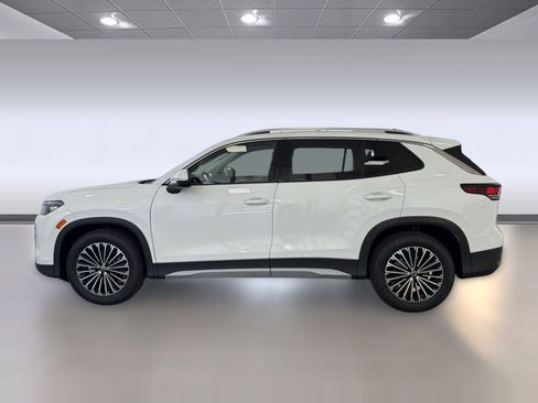 New 2026 Volkswagen Tiguan S FWD image 2