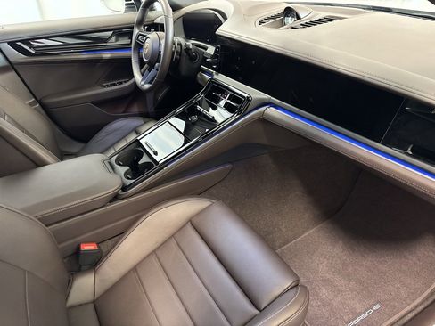 Used 2025 Porsche Panamera 4 image 44