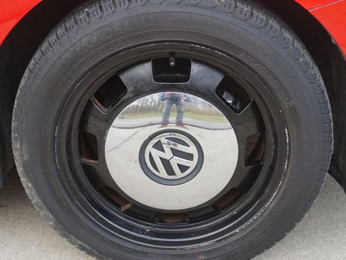 Used 2014 Volkswagen Beetle 2.5 image 12