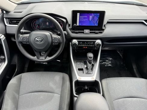 Used 2025 Toyota RAV4 XLE AWD/4WD image 18