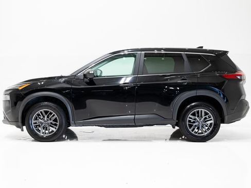 Used 2023 Nissan Rogue S FWD image 26