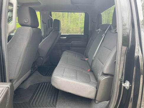 Used 2022 Chevrolet Silverado 2500 Custom w/ Custom Value Package AWD/4WD image 17