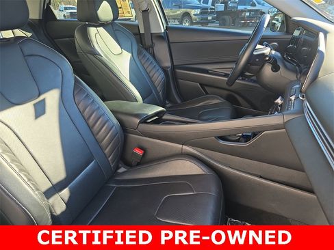Certified 2023 Hyundai Elantra Limited w/ Preferred Accessory Package image 10