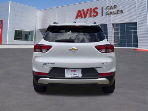 Used 2025 Chevrolet TrailBlazer LT AWD/4WD image 7