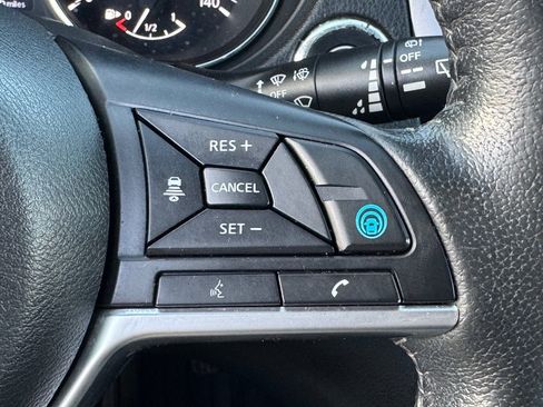 Used 2020 Nissan Rogue SL AWD/4WD image 32