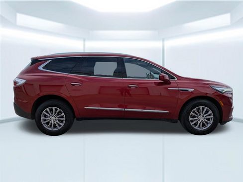 Used 2024 Buick Enclave Premium image 18
