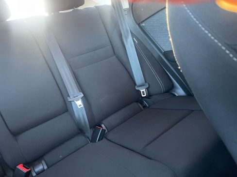 Used 2023 Nissan Rogue S image 37