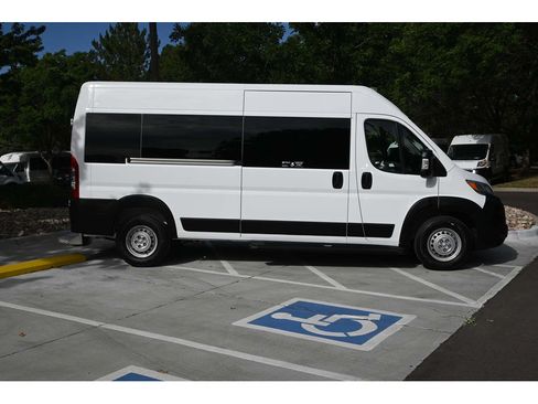 Used 2024 RAM ProMaster 2500 w/ Convenience Group FWD image 5