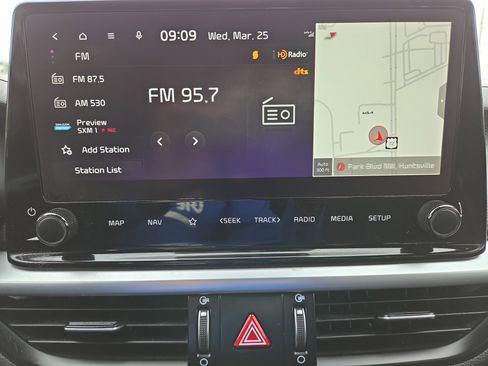 Used 2024 Kia Forte GT-Line image 17