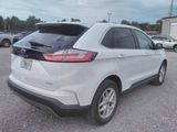 Used 2022 Ford Edge SEL image 3