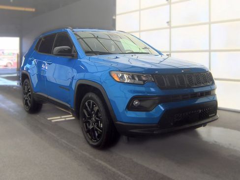 Certified 2026 Jeep Compass Latitude AWD/4WD image 2