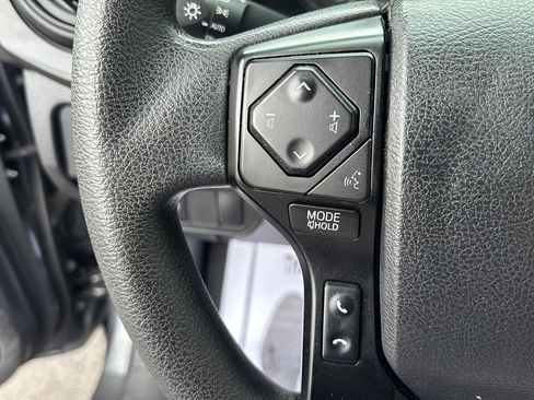 Used 2023 Toyota Tacoma SR AWD/4WD image 12