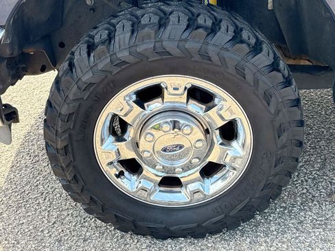 Used 2015 Ford F250 Lariat w/ Chrome Package RWD image 24