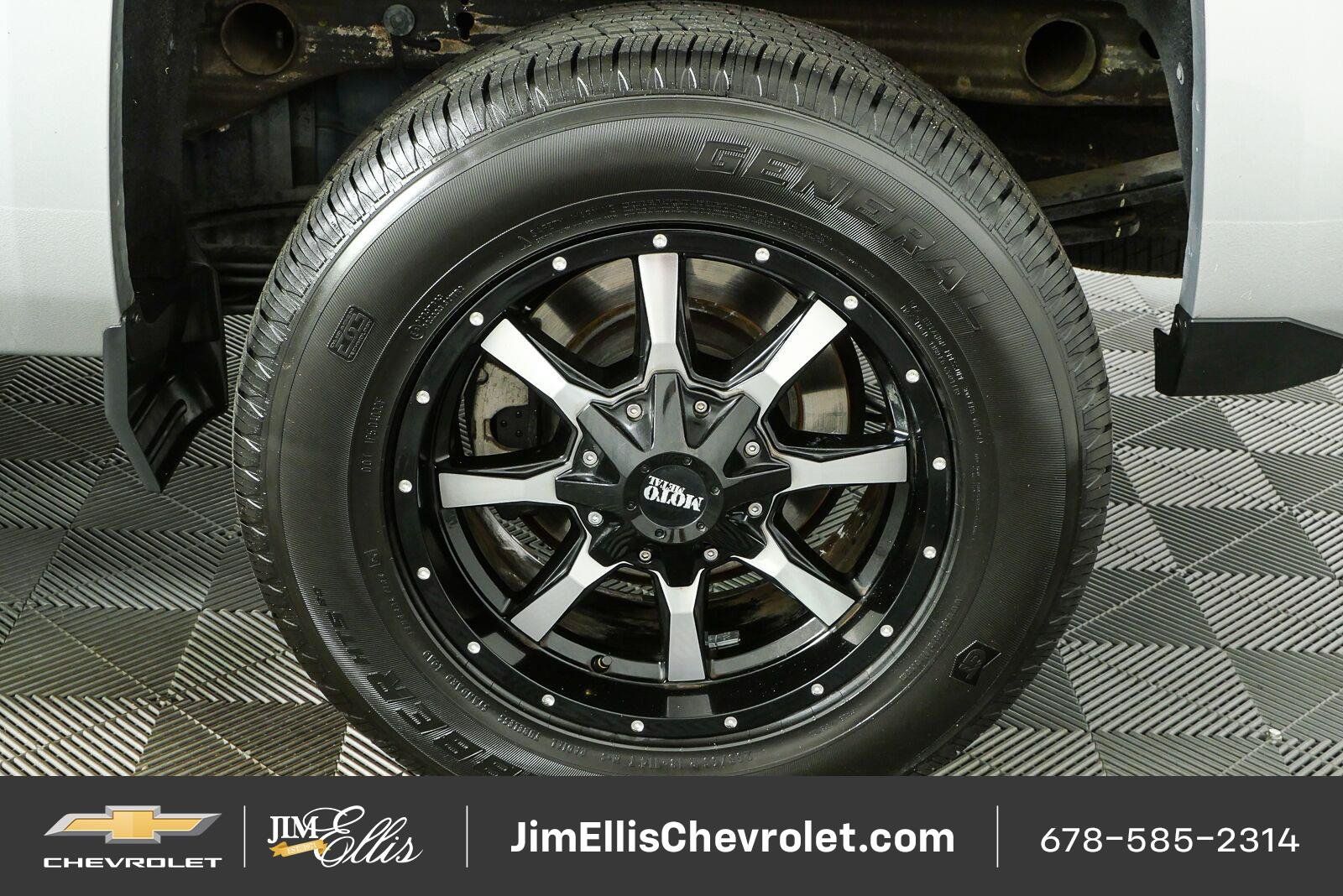Used 2017 Chevrolet Silverado 1500 LT w/ All Star Edition AWD/4WD image 31