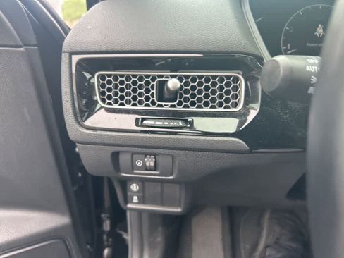Used 2023 Honda Civic EX image 6