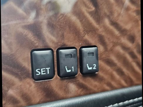 Used 2020 Nissan Armada SL w/ Premium Package image 23