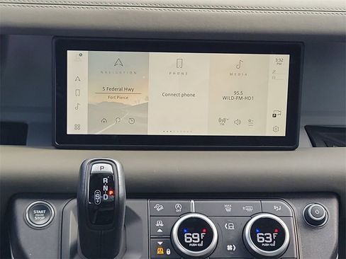 Used 2024 Land Rover Defender 110 S image 20