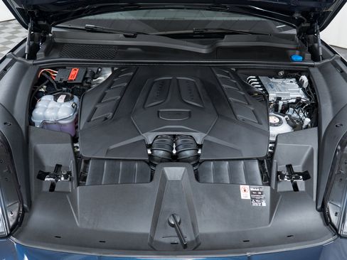 New 2026 Porsche Cayenne Turbo image 14