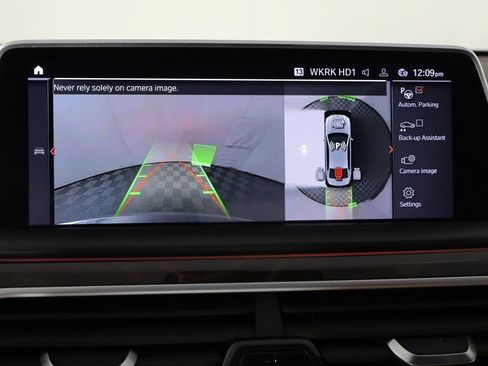 Used 2022 BMW 750i xDrive w/ Executive Package AWD/4WD image 48