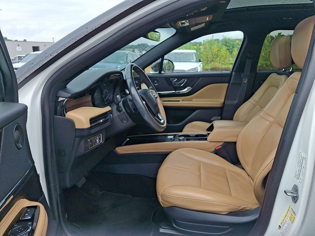 Certified 2020 Lincoln Corsair Reserve w/ Elements Package AWD/4WD image 13