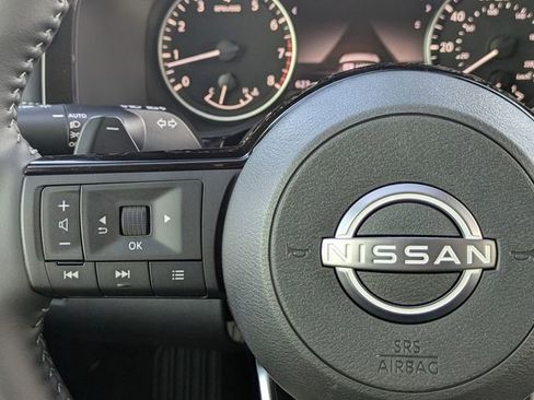 New 2025 Nissan Pathfinder SL w/ Lighting Package (N92) image 18