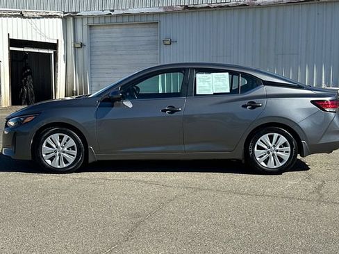 Certified 2025 Nissan Sentra S FWD image 7