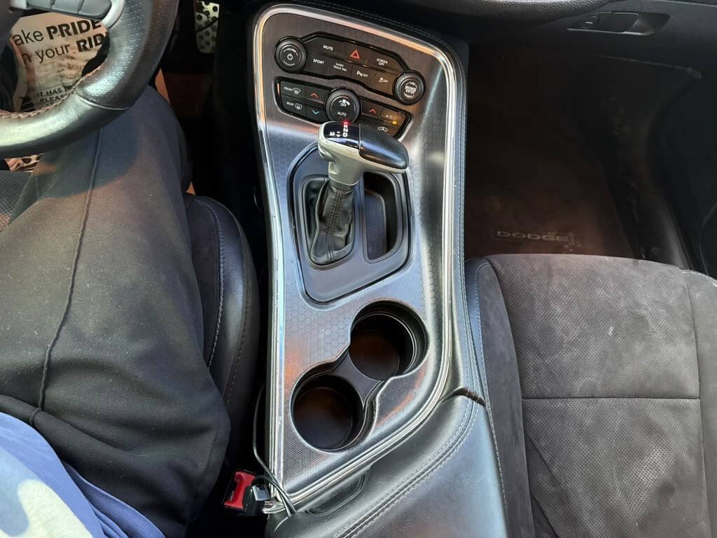 Used 2017 Dodge Challenger R/T Scat Pack w/ Leather Interior Group RWD image 39