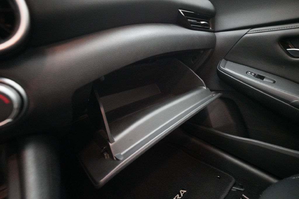 Used 2025 Nissan Sentra SV FWD image 28