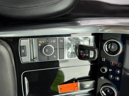 Used 2019 Land Rover Range Rover Sport HSE AWD/4WD image 16