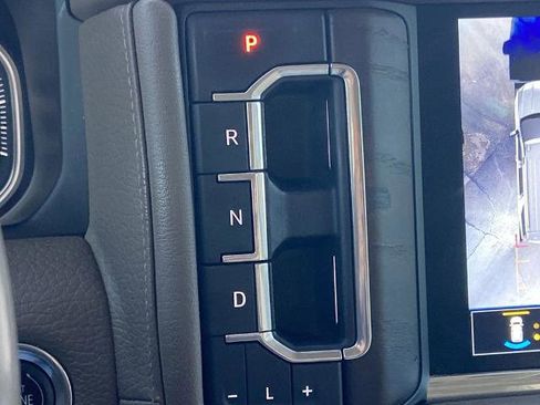 Used 2021 GMC Yukon Denali w/ Denali Premium Package image 12