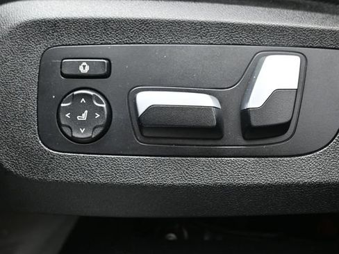 Used 2019 BMW X5 xDrive40i w/ Convenience Package AWD/4WD image 9