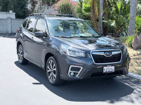Used 2019 Subaru Forester Limited AWD/4WD image 5