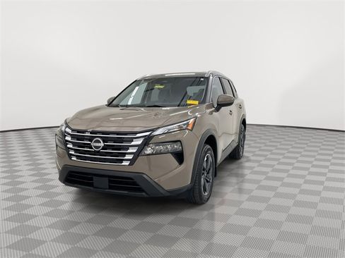 Certified 2024 Nissan Rogue SV w/ SV Premium Package image 5