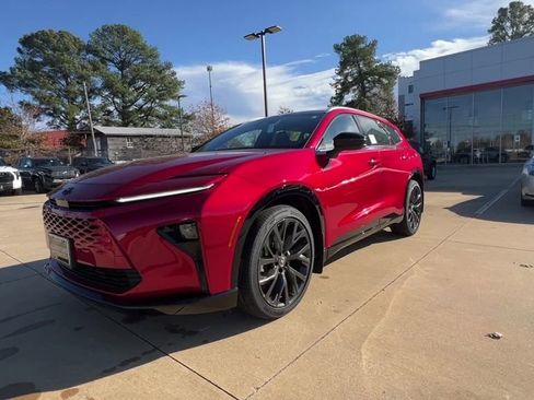 New 2025 Toyota Crown Signia w/ Advanced Technology Package image 2