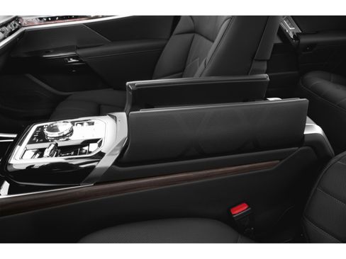 Used 2023 BMW 760i xDrive AWD/4WD image 12