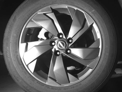 Used 2025 Nissan Rogue SV FWD image 18