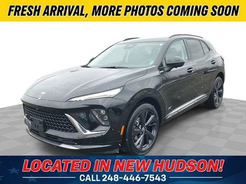 Used 2024 Buick Envision Sport Touring image 1