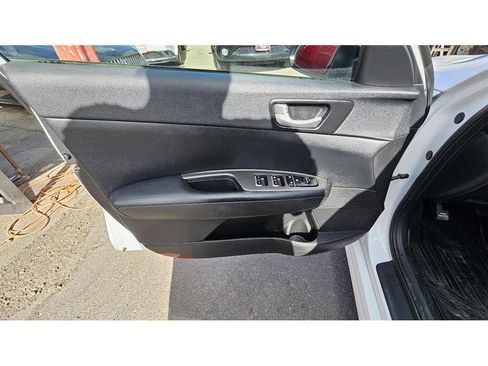 Used 2019 Kia Optima LX image 29