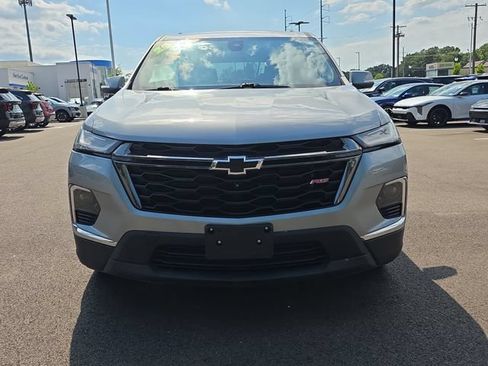 Used 2023 Chevrolet Traverse RS FWD image 8