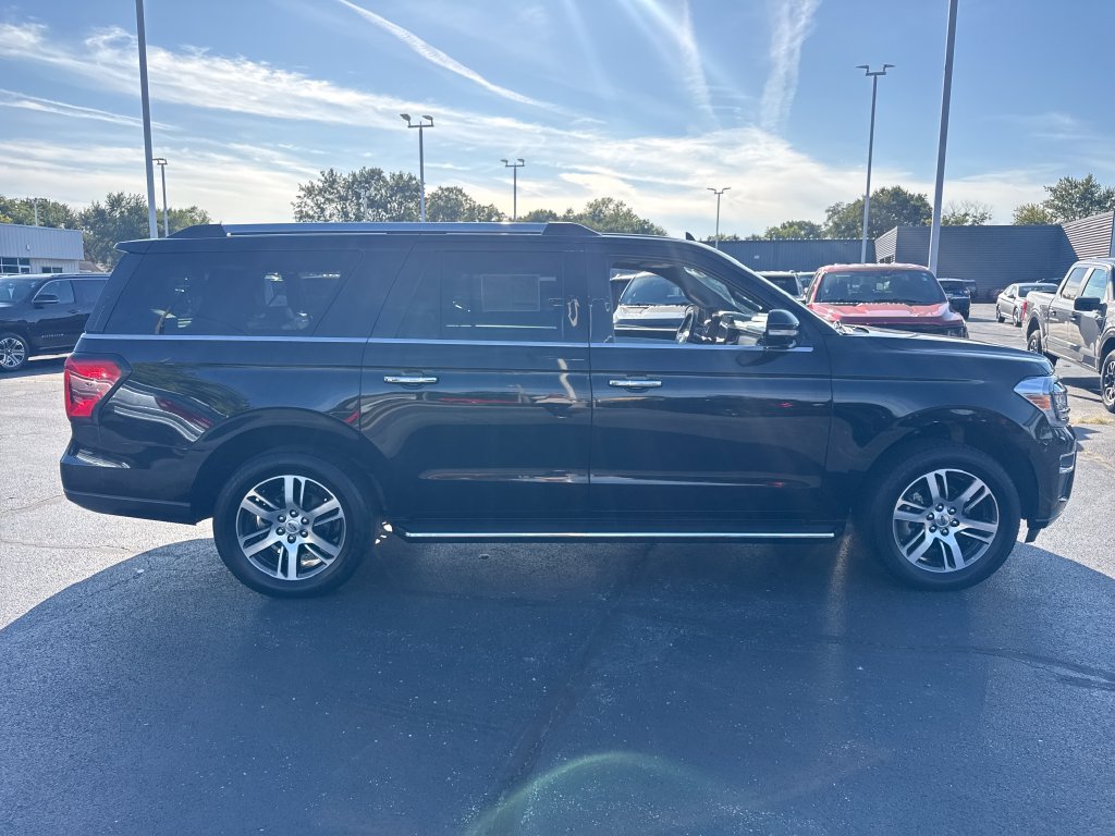 Used 2023 Ford Expedition Max Limited AWD/4WD image 6