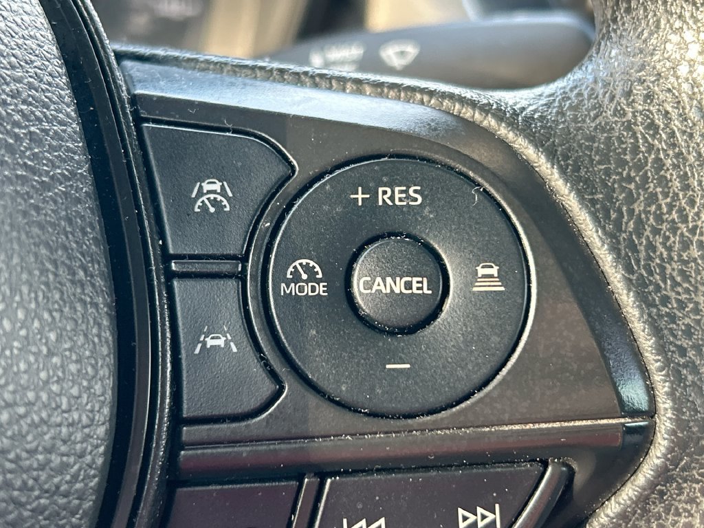 Used 2024 Toyota Corolla LE FWD image 17